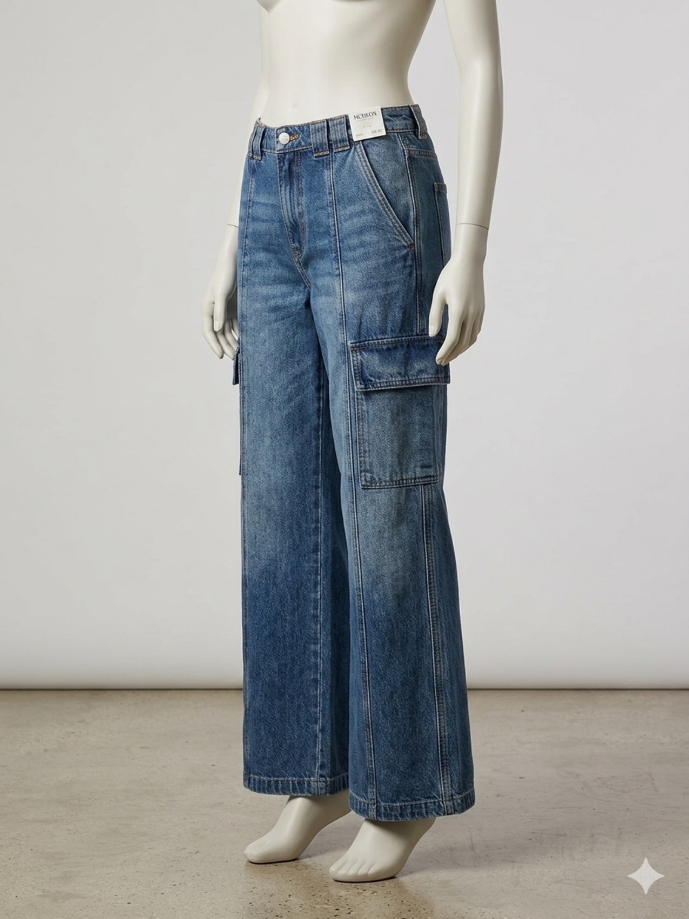 Hudson Jeans Wide-Leg Cargo Jeans in Faded Blue Denim - Picture 1 of 6